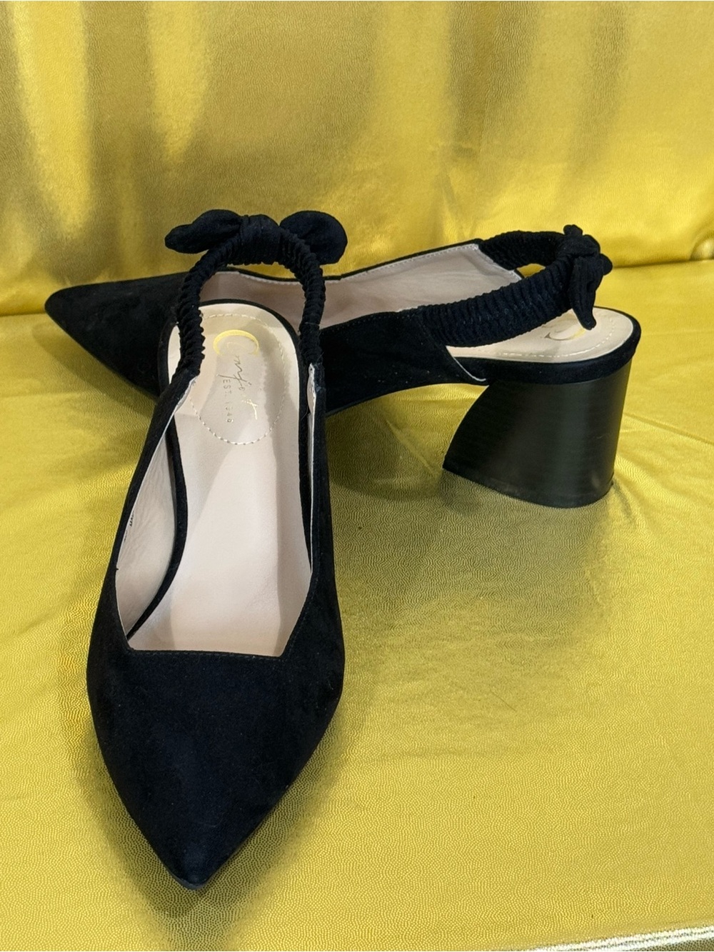 C Comfort 1946 Black Suede Pointed Toe Slingback Block Heels Bow Size 7W